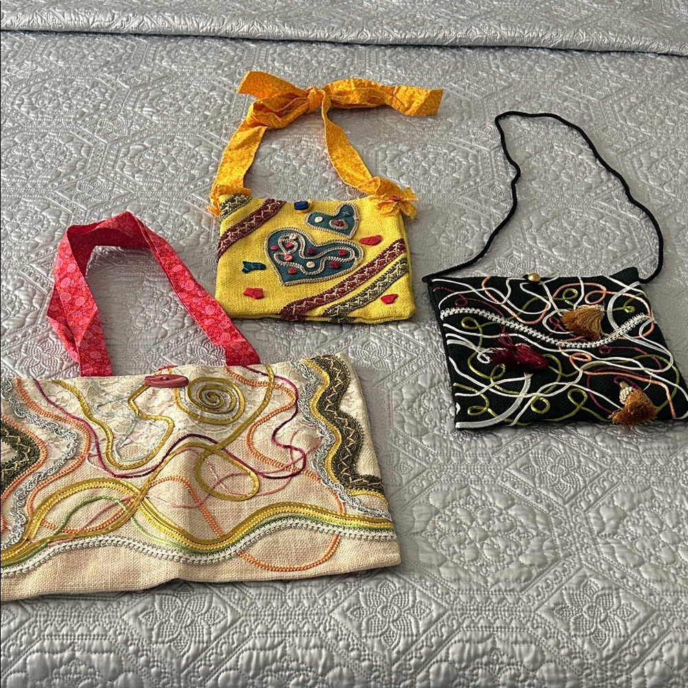 Embroidered Multicolor Clutch Set